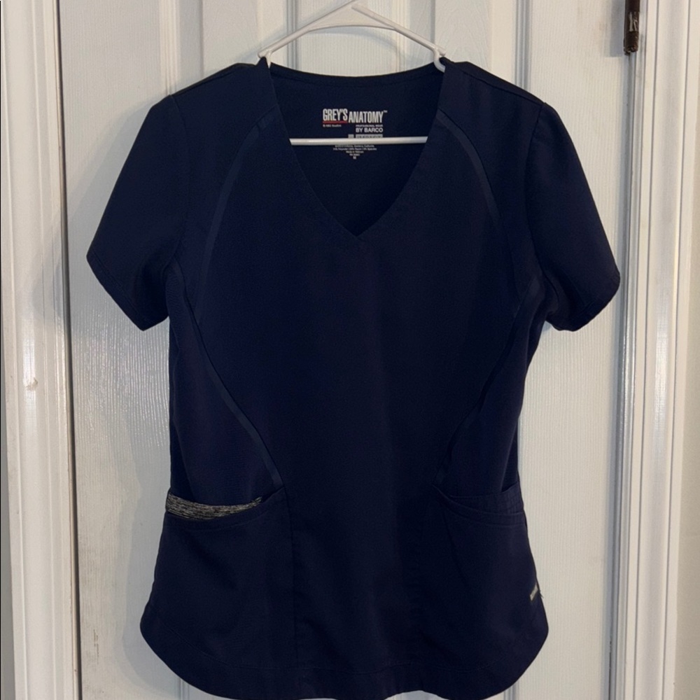 Grey's Anatomy Impact Women's Navy V-neck Scrub Top-4 pockets Navy Size M